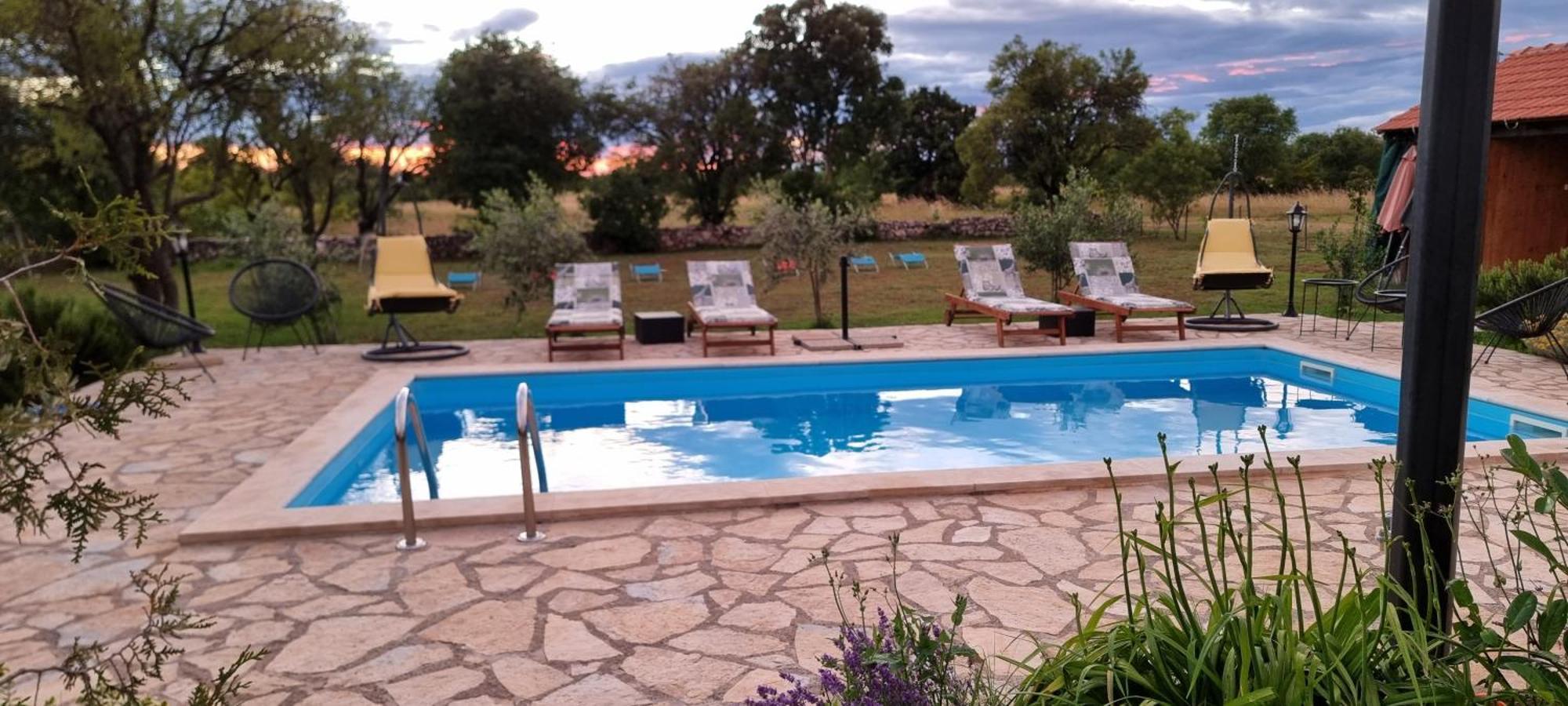 Villa Stone Medal Drnis Bagian luar foto