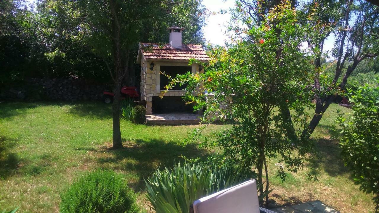 Villa Stone Medal Drnis Bagian luar foto