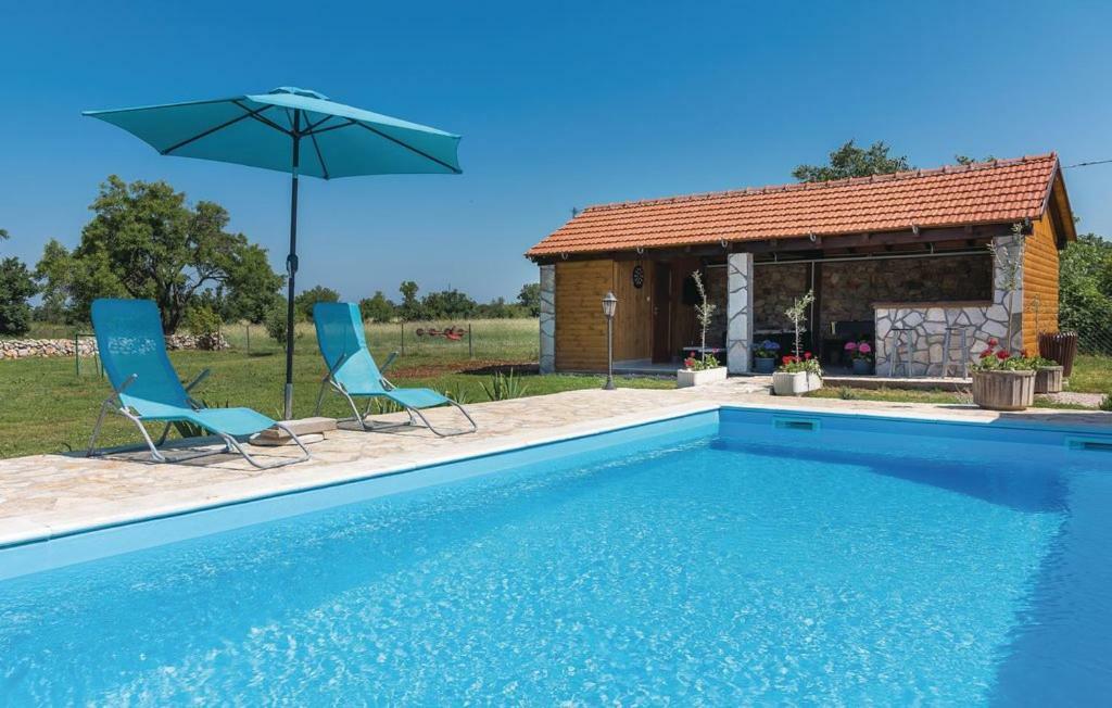 Villa Stone Medal Drnis Bagian luar foto