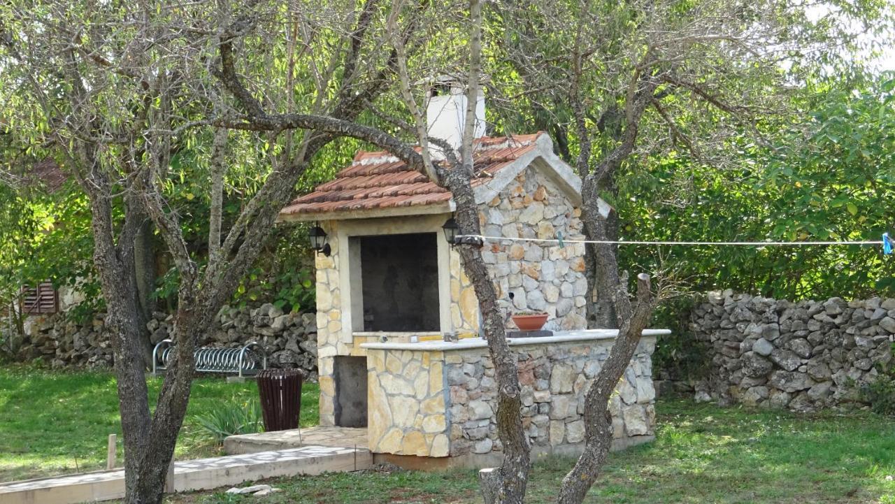 Villa Stone Medal Drnis Bagian luar foto